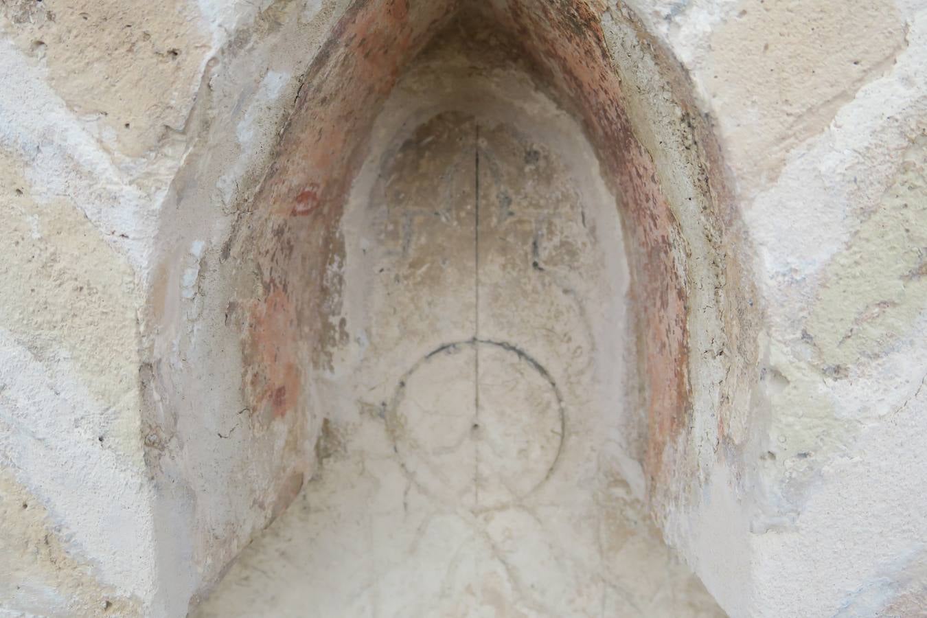 Dibujos hallados en la Giralda