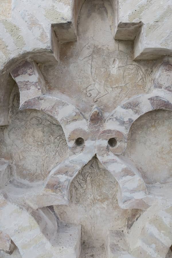 Dibujos hallados en la Giralda