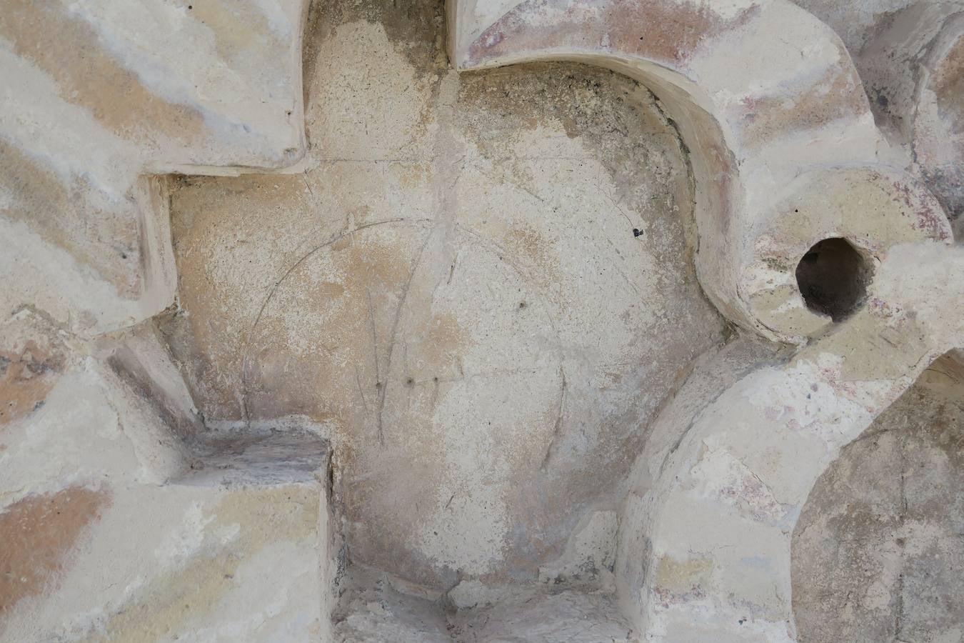 Dibujos hallados en la Giralda