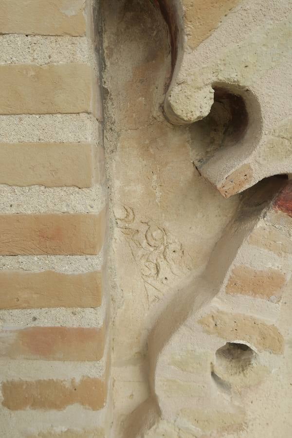 Dibujos hallados en la Giralda