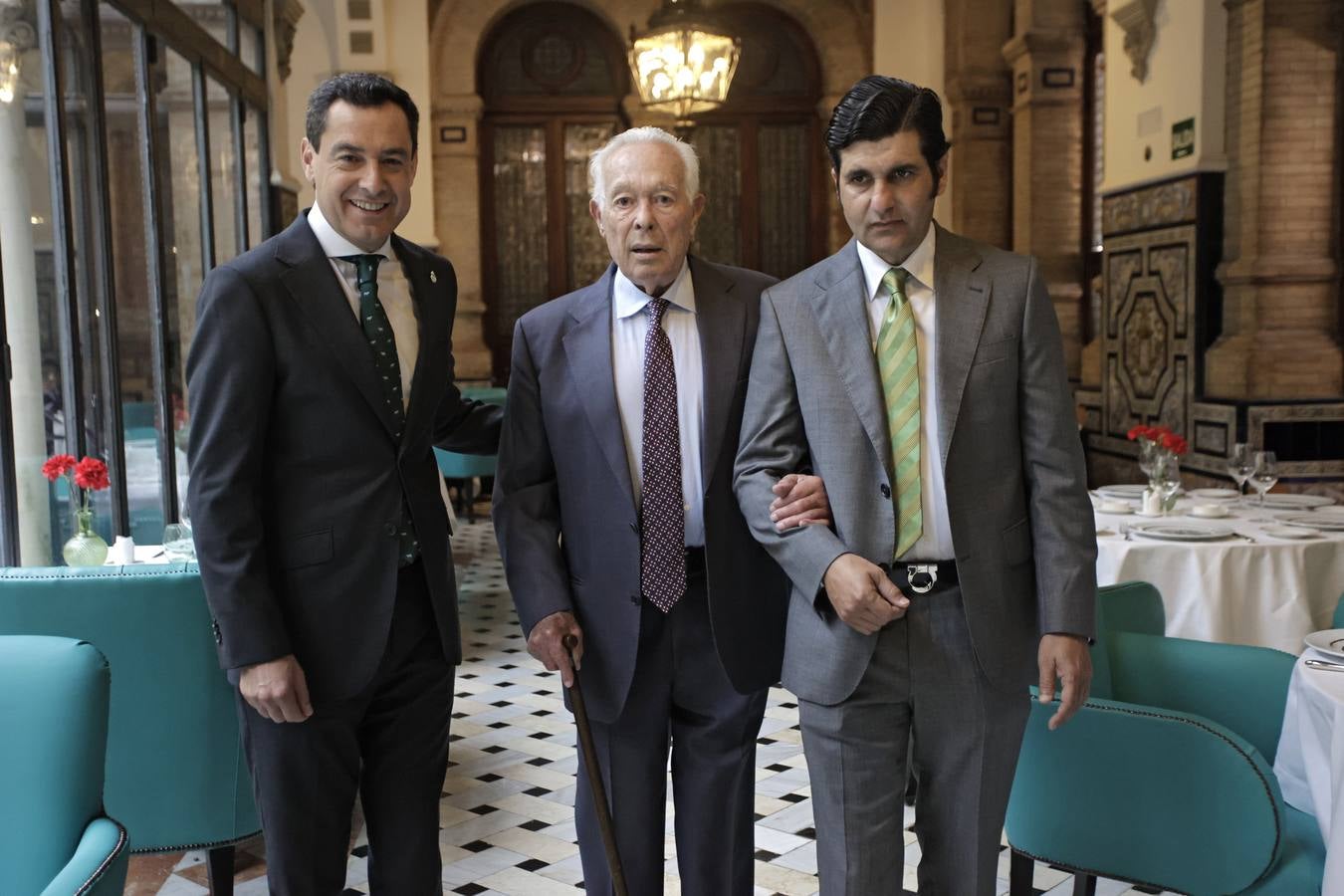 El presidente de la Junta de Andalucía entrega los Premios Andalucía de Tauromaquia a Curro Romero, Morante de La Puebla, Miura, Fernando Savater y a la Universidad de Córdoba