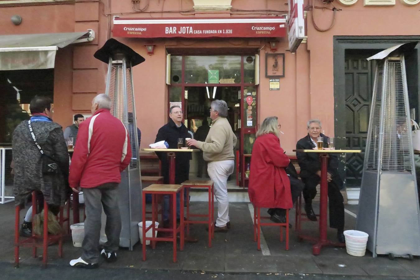 Imágenes del barrio de la Calzada, en pleno corazón de Sevilla