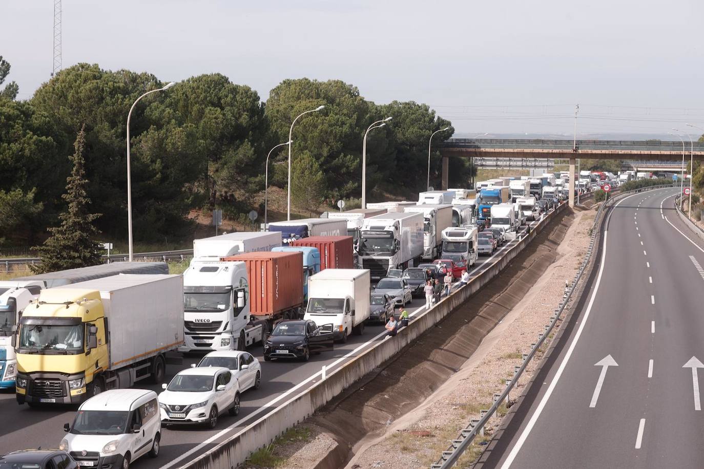 Cortes de tráfico en la A-49 debido a las tractoradas