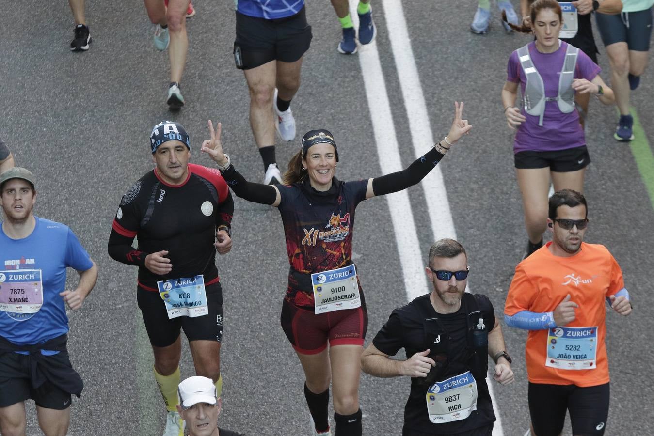 Corredores por el centro histórico de Sevilla