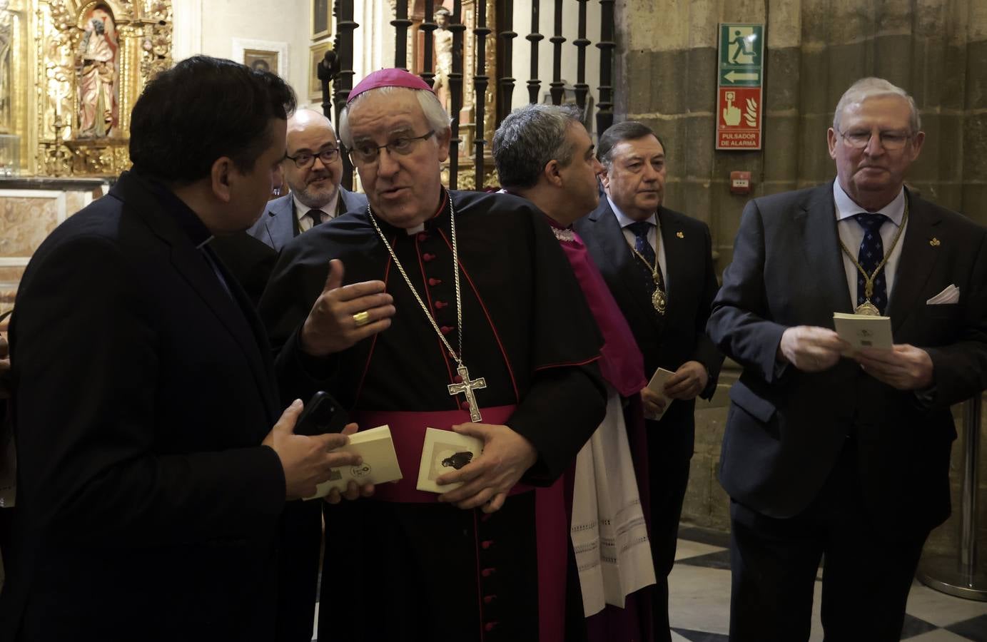 El Vía Crucis de las Hermandades y Cofradías por la Catedral de Sevilla