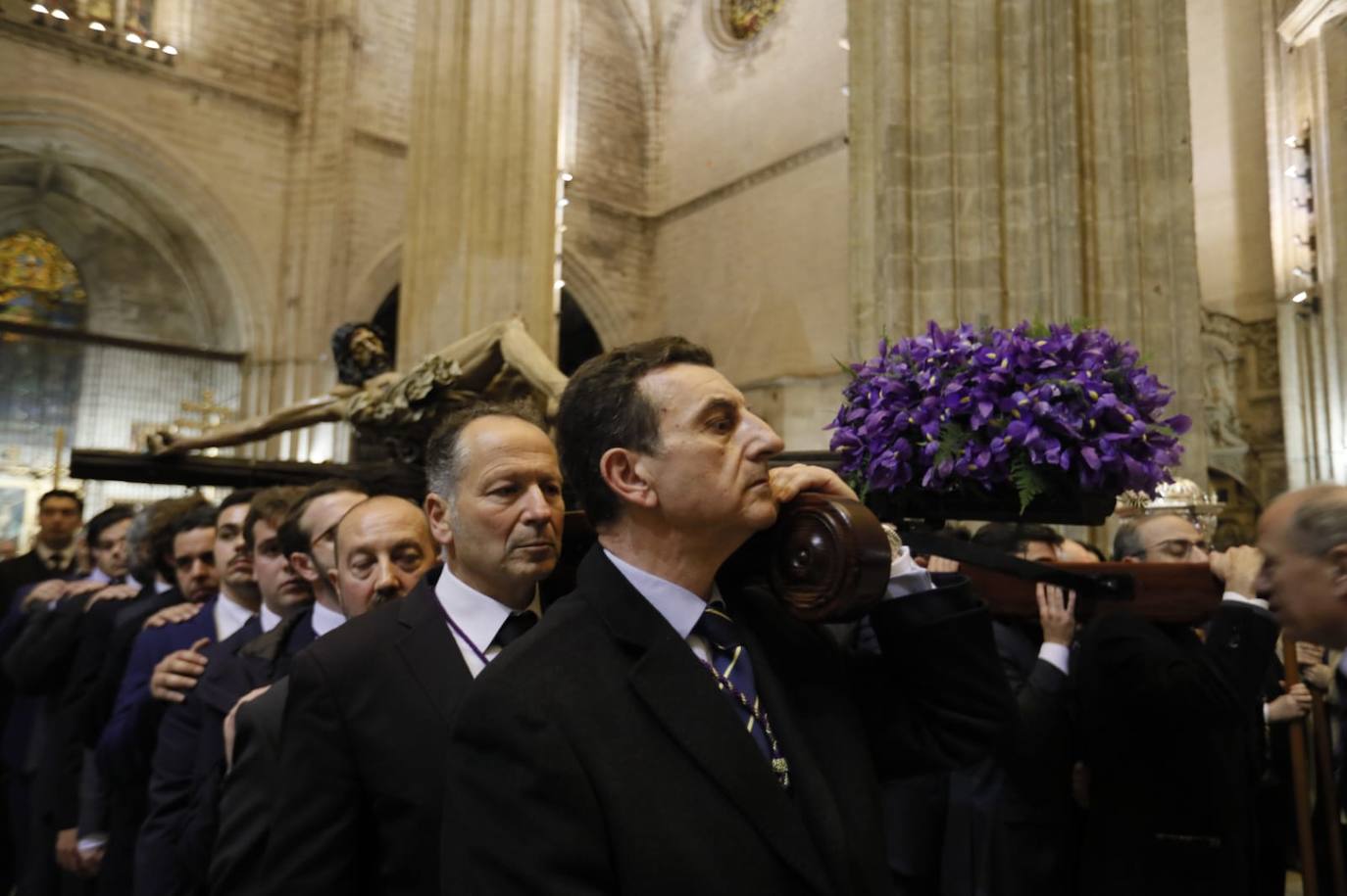 El Vía Crucis de los Estudiantes a la Catedral de Sevilla
