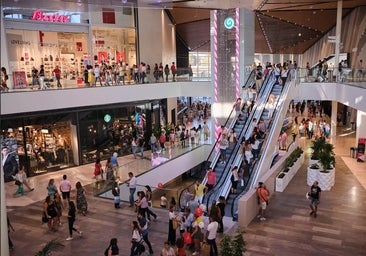 Estos son los supermercados y centros comerciales que abren en Sevilla el 28 de febrero