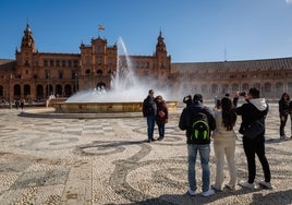 Ben Baso sobre el «peaje» de la Plaza de España de Sevilla: «¿Vamos a cerrar también el Salvador o la Alfalfa, abarrotadas de bares?»