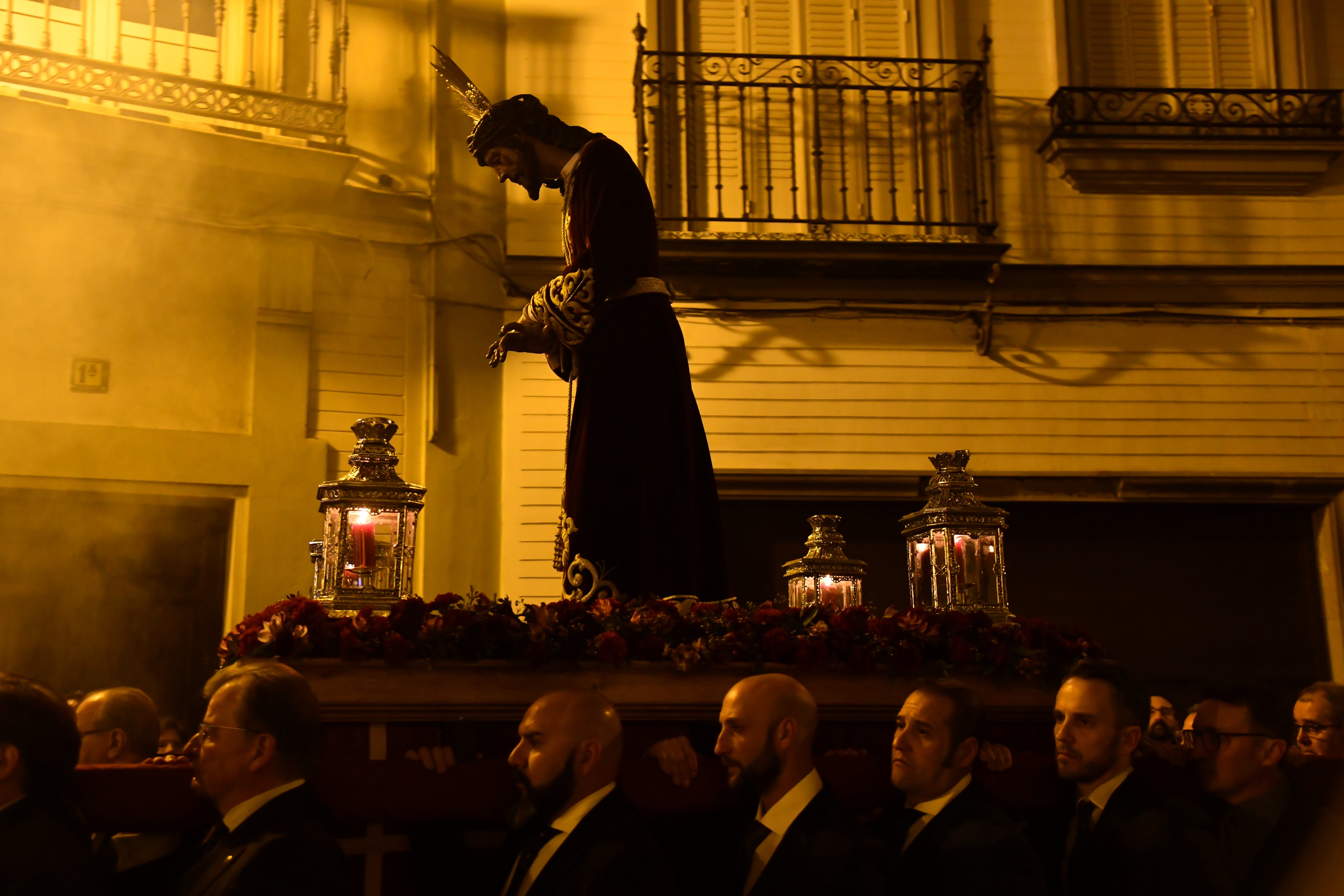 Vía Crucis de San Pedro con el Señor de la Salud