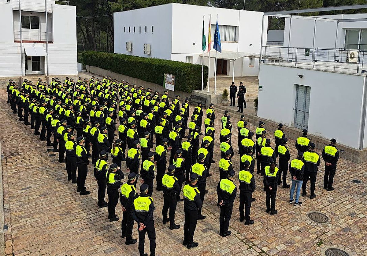 La promoción está conformada por 160 nuevos agentes de los cuerpos de la Policía Local de Andalucía