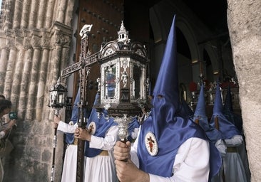 Sacar una cofradía en la Semana Santa de Sevilla cuesta casi 40.000 euros