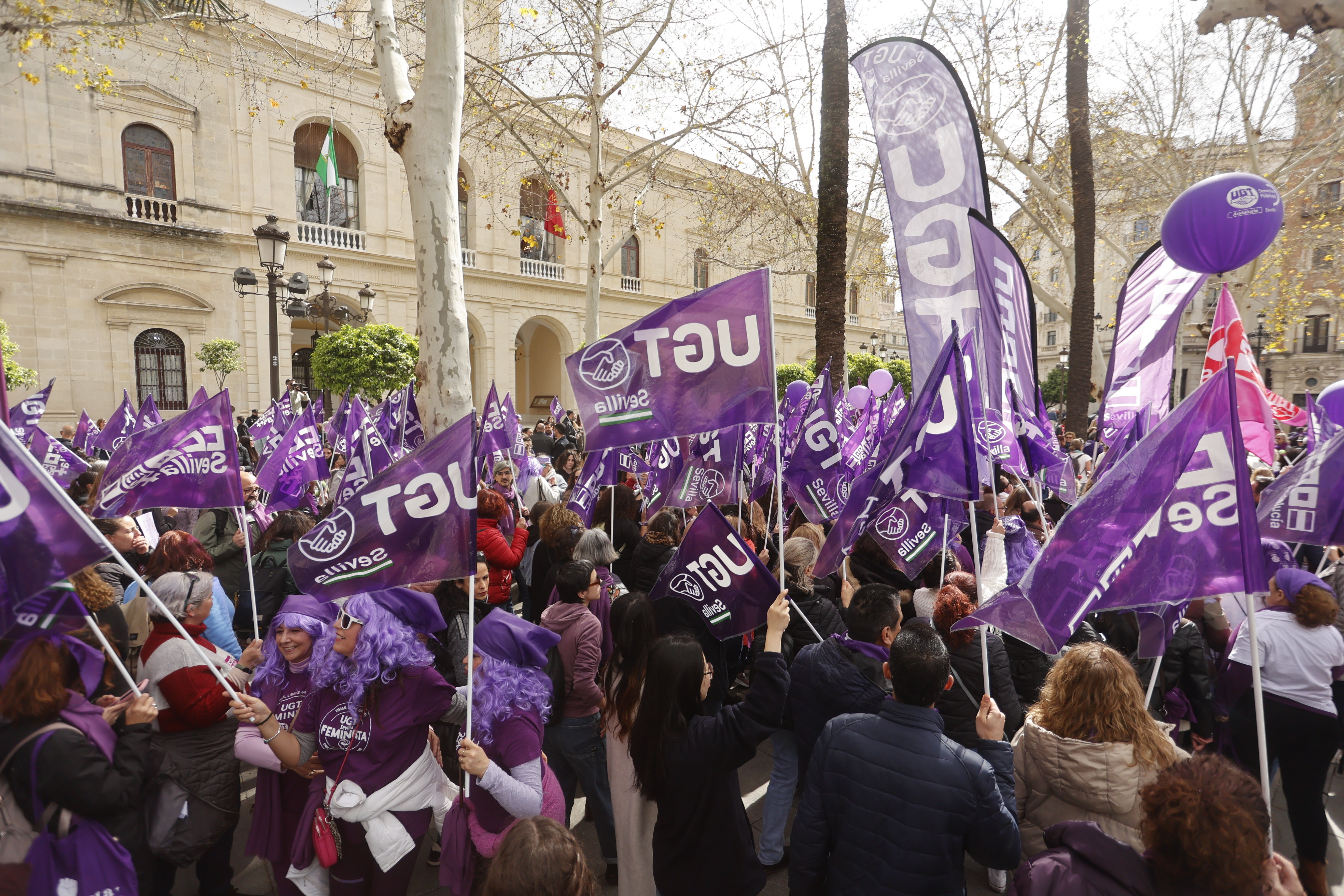 La manifestación recorrió las principales calles del centro de la ciudad con muchos gritos y pancartas
