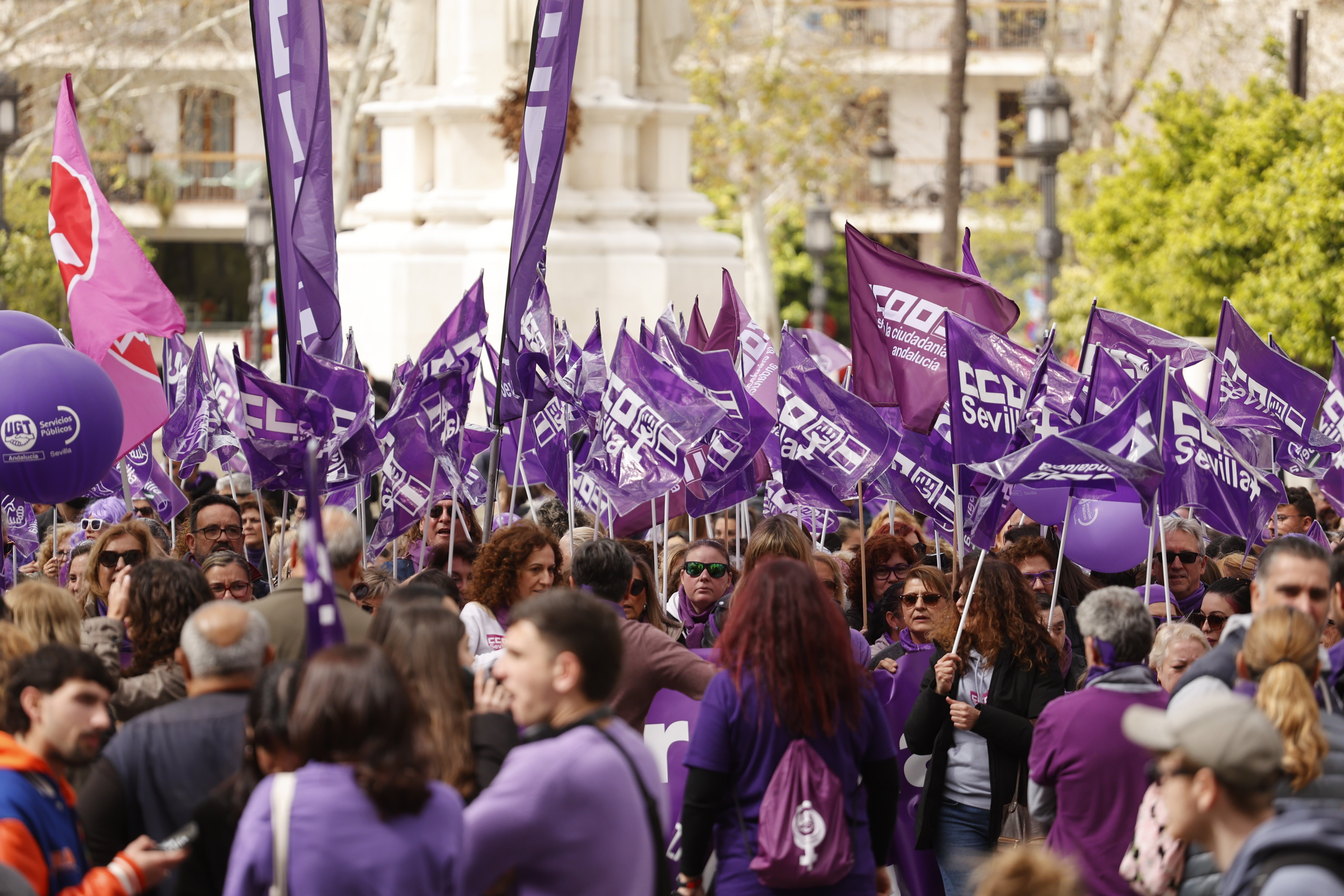 La manifestación recorrió las principales calles del centro de la ciudad con muchos gritos y pancartas
