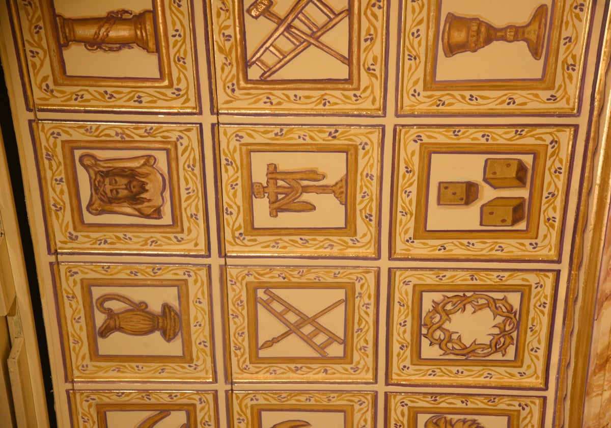Detalle del camarín del Señor de las Penas de la Estrella