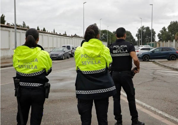 Un policía local de Sevilla puede ganar más de 400 euros por trabajar un Jueves Santo