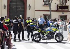 La Policía Local de Sevilla vuelve a usar la Semana Santa para arrancar mejoras salariales