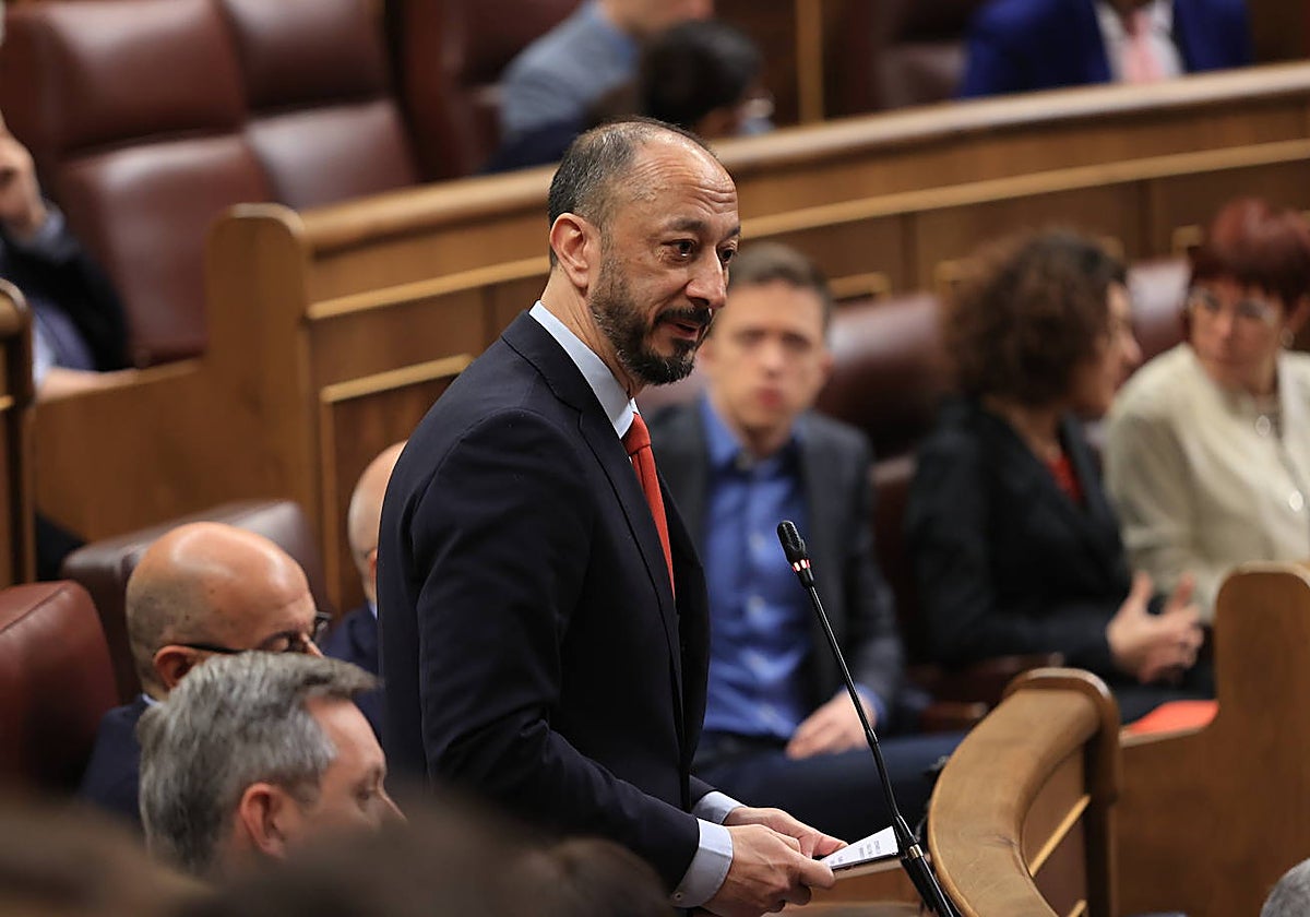 El diputado socialista y vicepresidente del Congreso, Alfonso Rodríguez Gómez de Celis, en la sesión de este miércoles