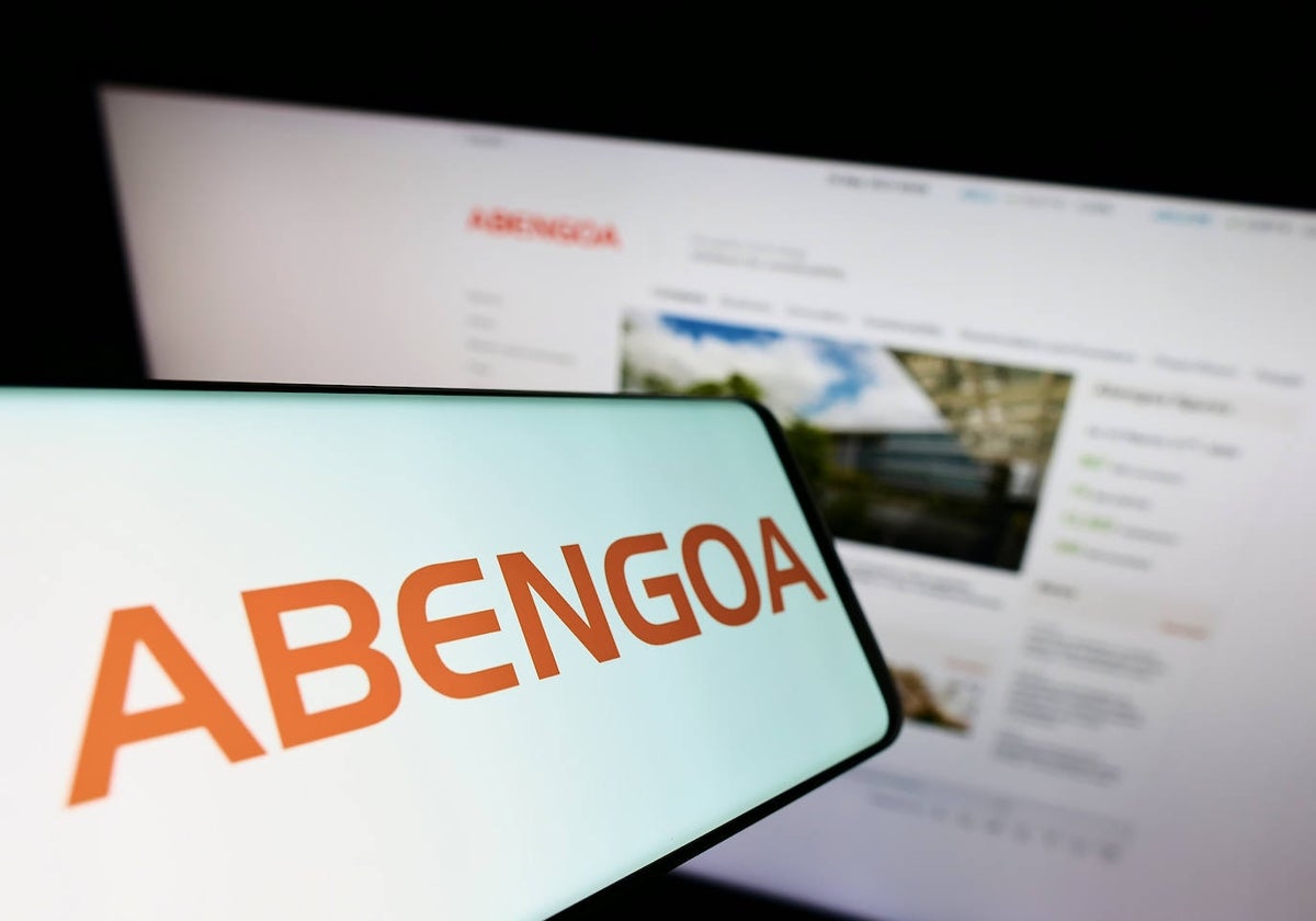 Una búsqueda de Abengoa en un móvil y un ordenador