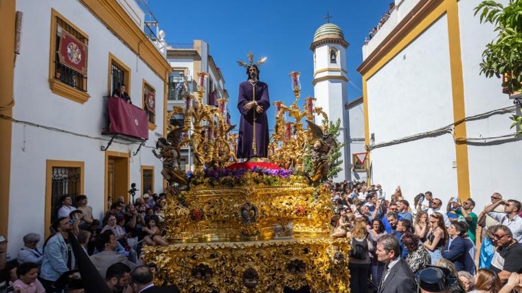 El Cautivo del Tiro de Línea en su barrio