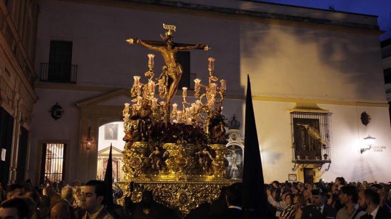 El Cristo de la Expiración en la plaza del Museo