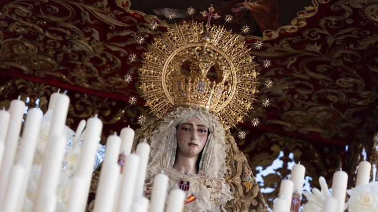 Nuestra Señora de las Mercedes, de la hermandad de Santa Genoveva, que realiza estación de penitencia a la Catedral cada Lunes Santo