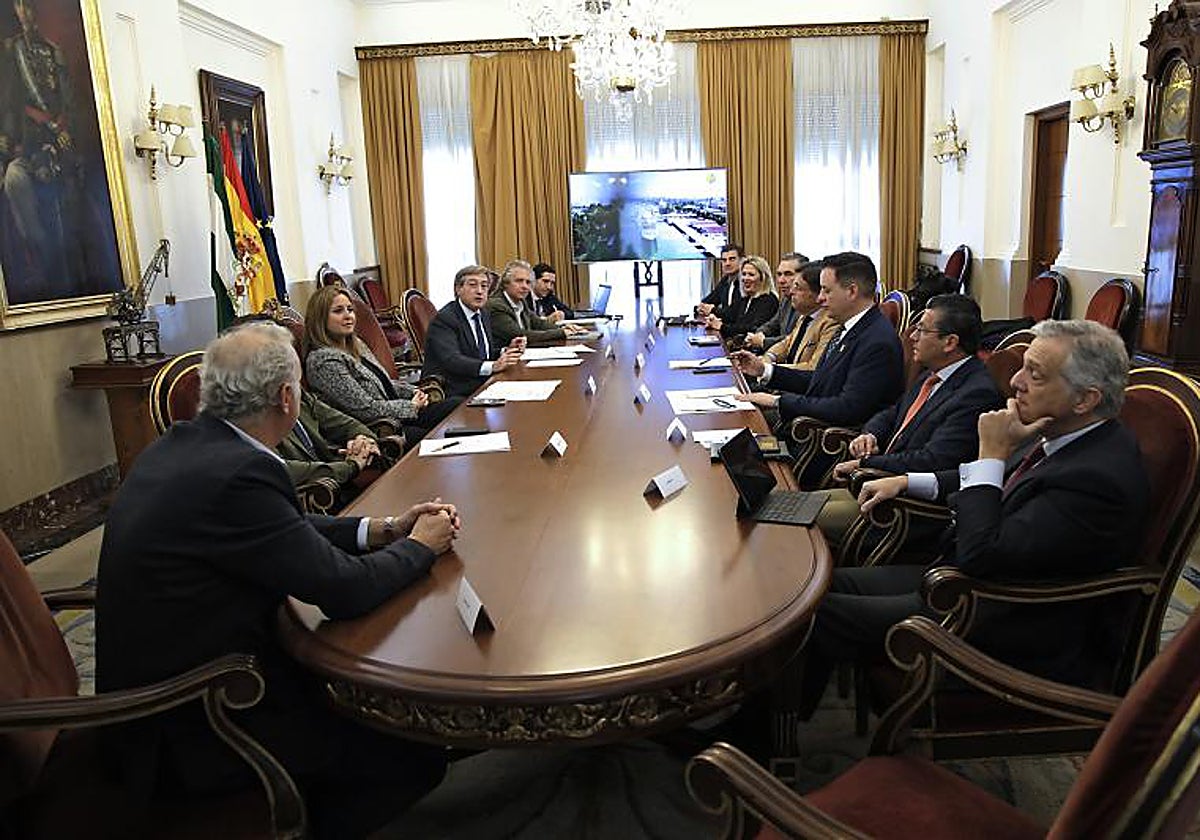 Primera mesa de turismo de cruceros