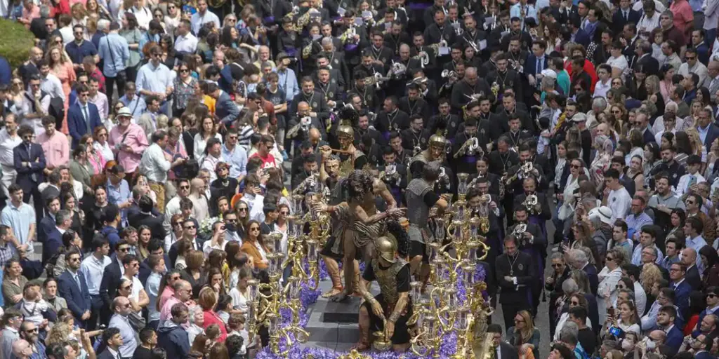 Estos Son Los Mejores Sitios Para Ver La Semana Santa De Sevilla Si Vas Con Ni Os