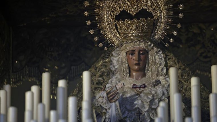 La Virgen de la O, momentos antes de su salida