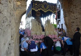 El Arco de la Villa es uno de los momentos más emblemáticos de la Semana Santa de Utrera