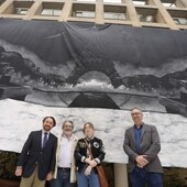 La Facultad de Bellas Artes cuelga un telón con técnicas antiguas para la Compañía Sevillana de Zarzuela
