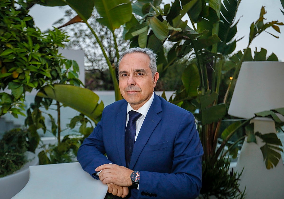 Alfonso Maceda en un restaurante de la calle Betis