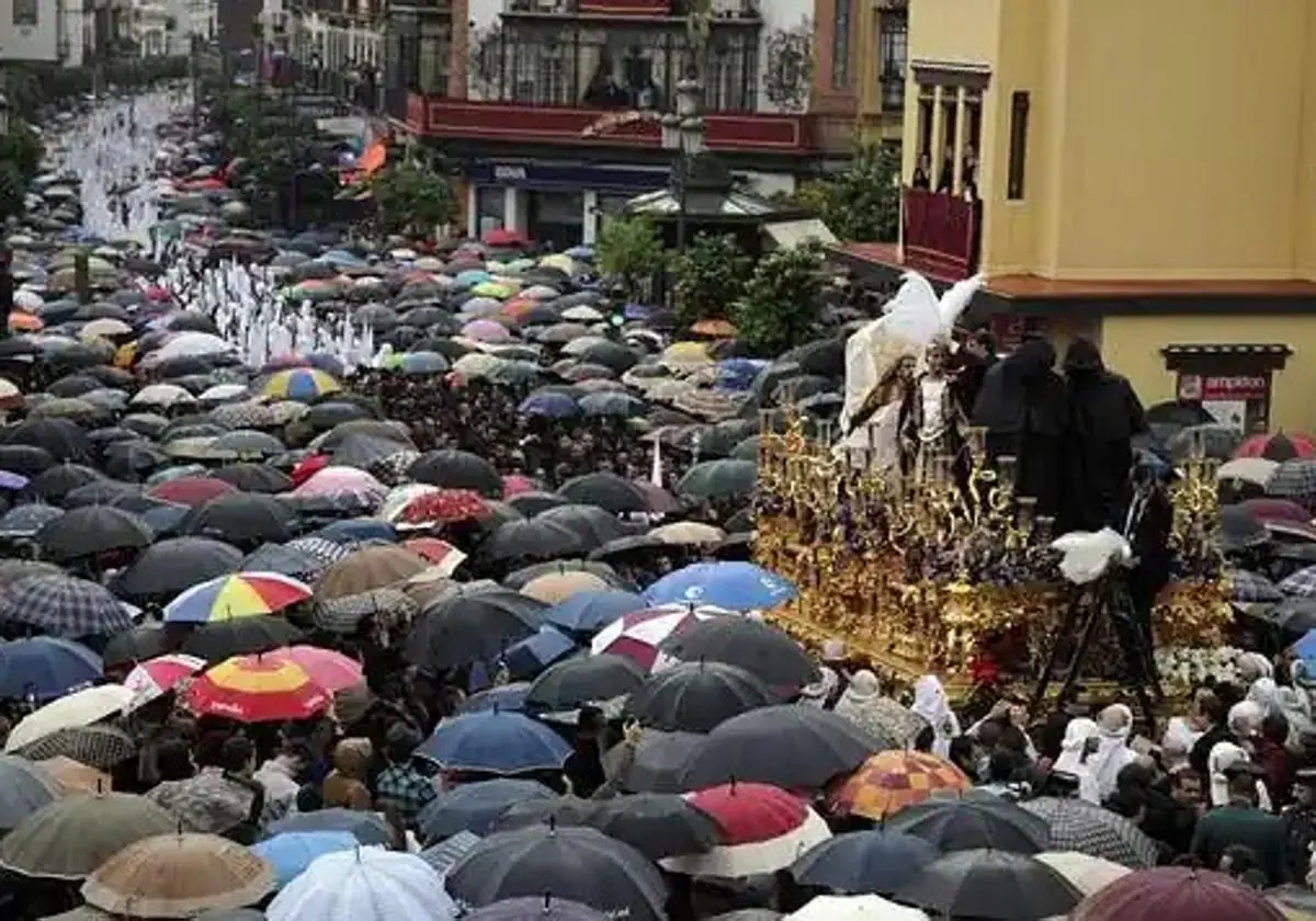 El aviso de Aemet sobre el tiempo para la Semana Santa de Sevilla: el  riesgo de lluvia ya se extiende del Domingo de Ramos al Jueves Santo