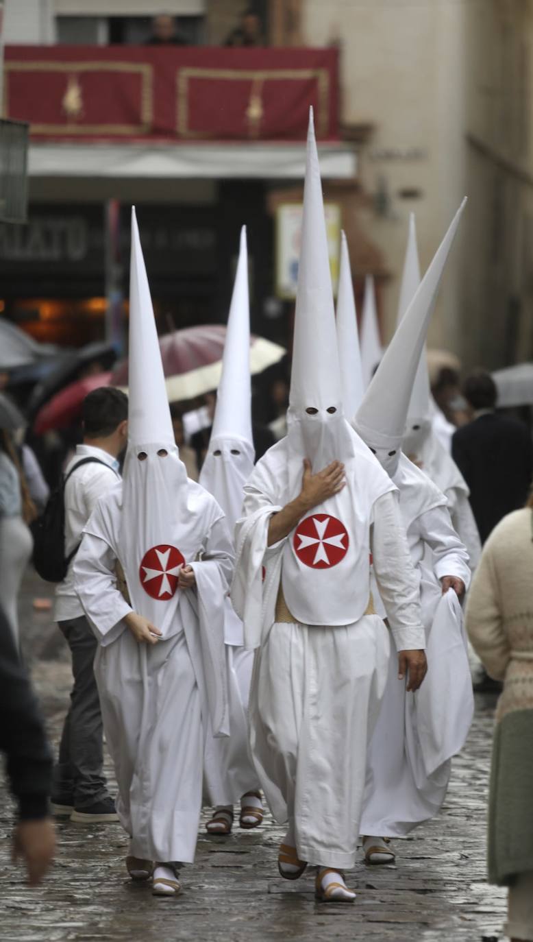 La Amargura decide quedarse en la Iglesia de San Juan de la Palma debido a la lluvia