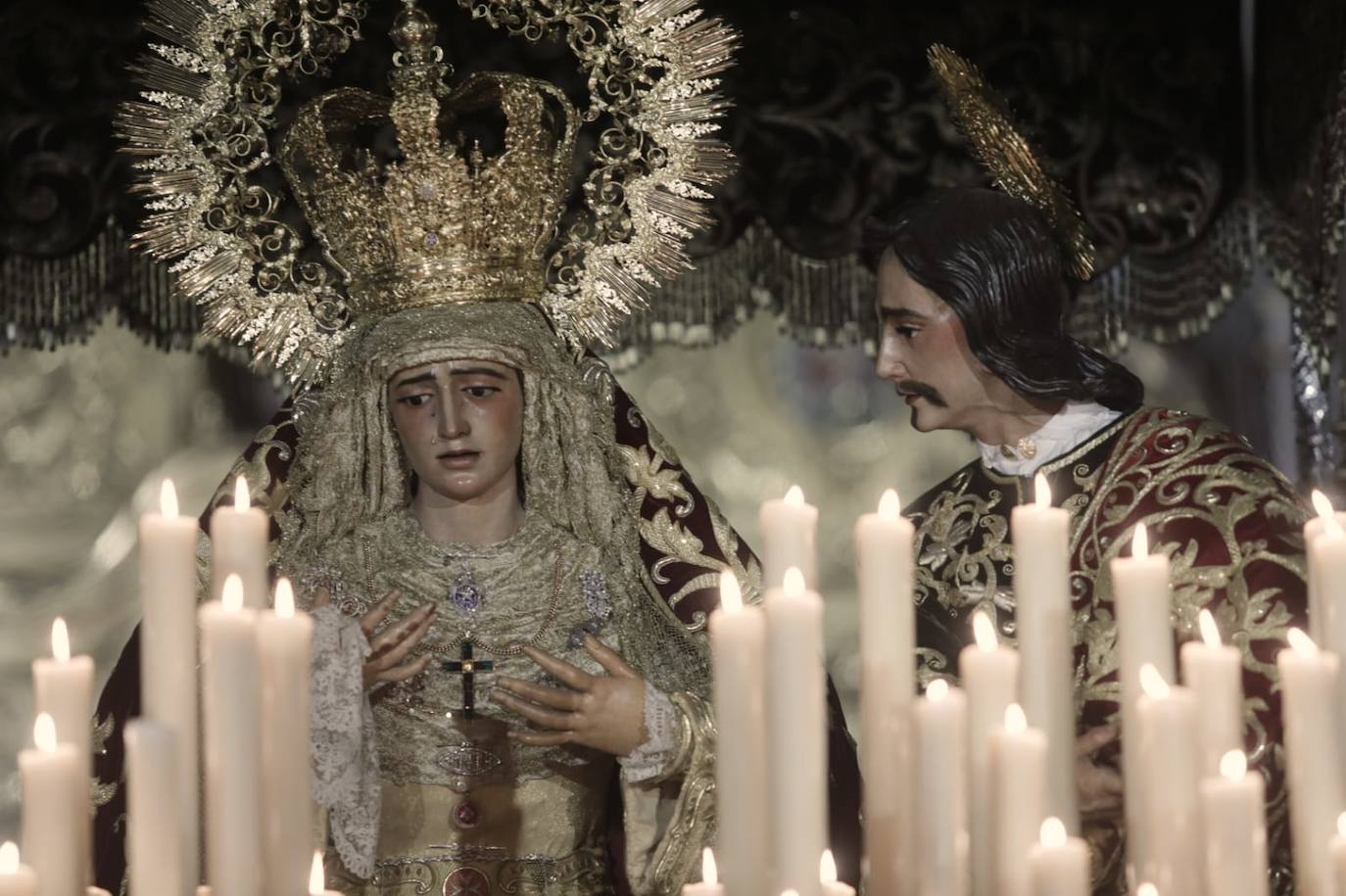 La Amargura decide quedarse en la Iglesia de San Juan de la Palma debido a la lluvia