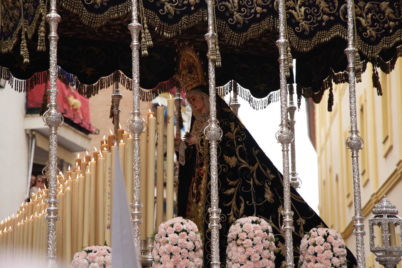 La hermandad de la Cena realiza su estación de penitencia  a la Santa Iglesia Catedral este Domingo de Ramos