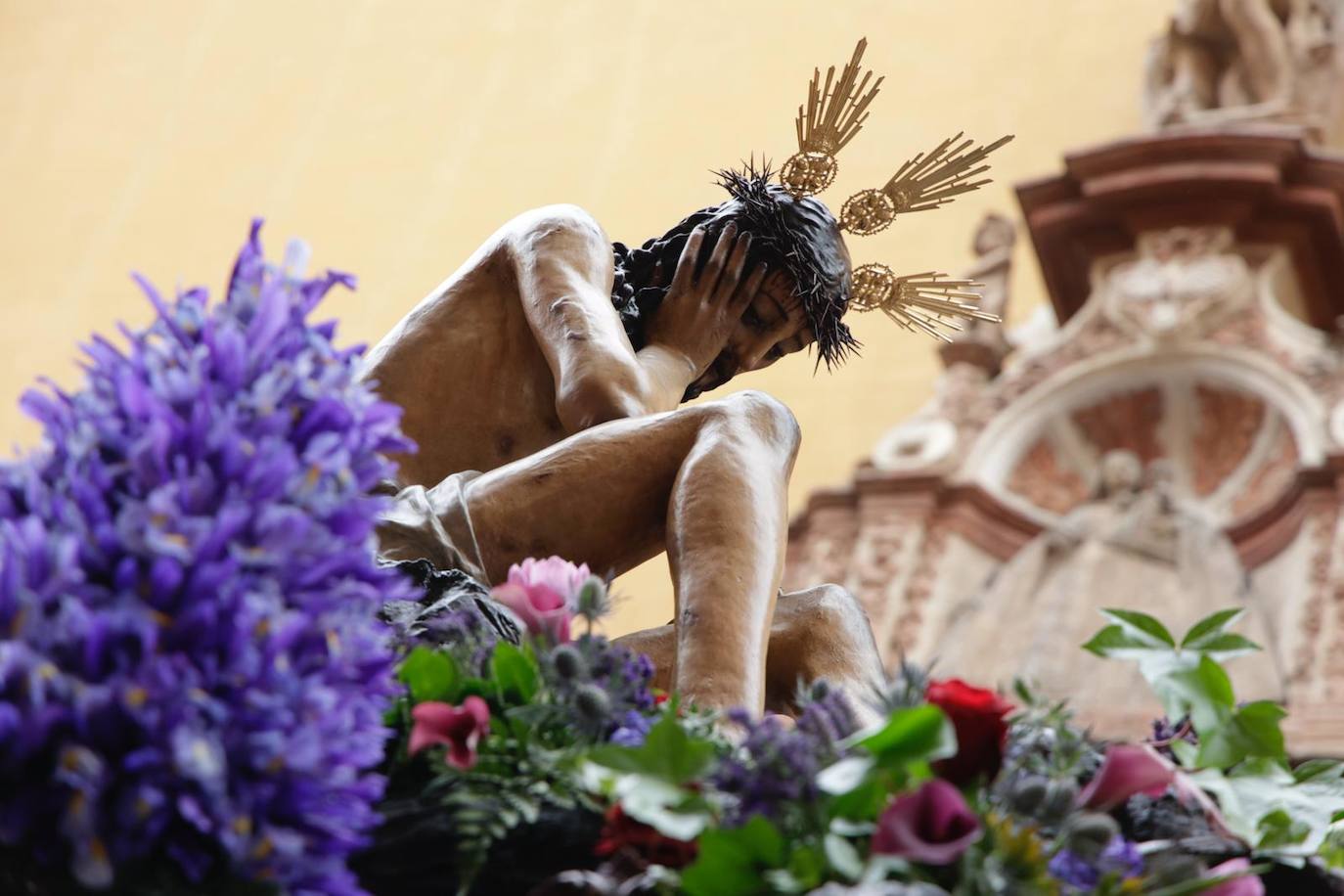 La hermandad de la Cena realiza su estación de penitencia  a la Santa Iglesia Catedral este Domingo de Ramos