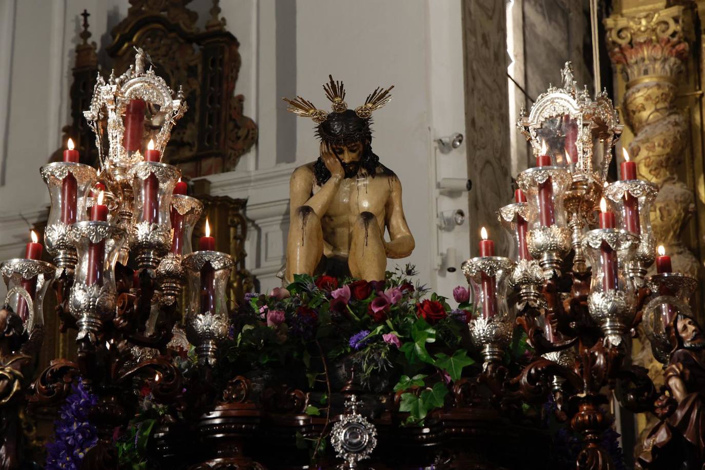 La hermandad de la Cena realiza su estación de penitencia  a la Santa Iglesia Catedral este Domingo de Ramos