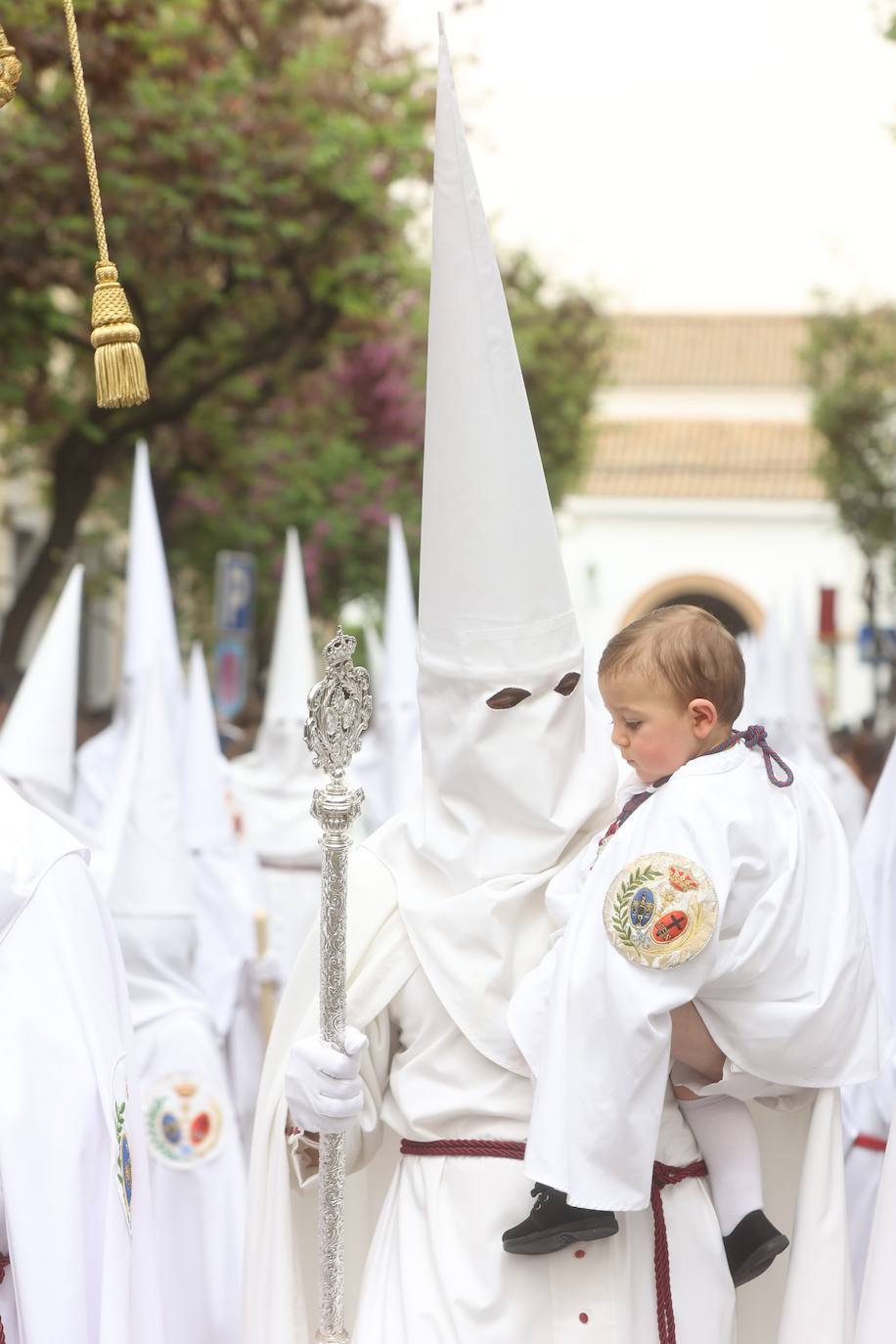 La Paz realiza su estación de penitencia a pesar de la lluvia de barro 