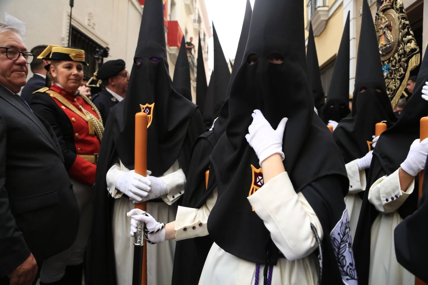 La hermandad de Jesús Despojado realiza su estación de penitencia con normalidad a pesar de las previsiones meteorológicas