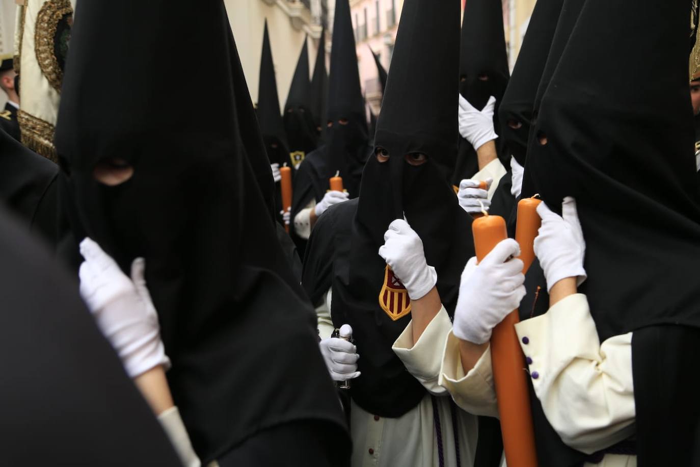 La hermandad de Jesús Despojado realiza su estación de penitencia con normalidad a pesar de las previsiones meteorológicas