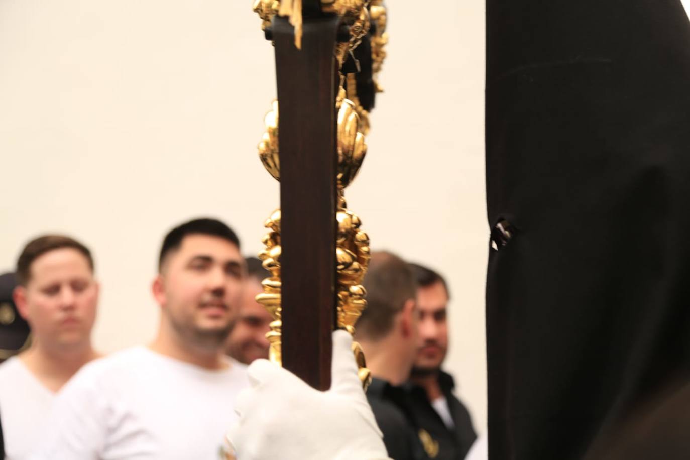 La hermandad de Jesús Despojado realiza su estación de penitencia con normalidad a pesar de las previsiones meteorológicas