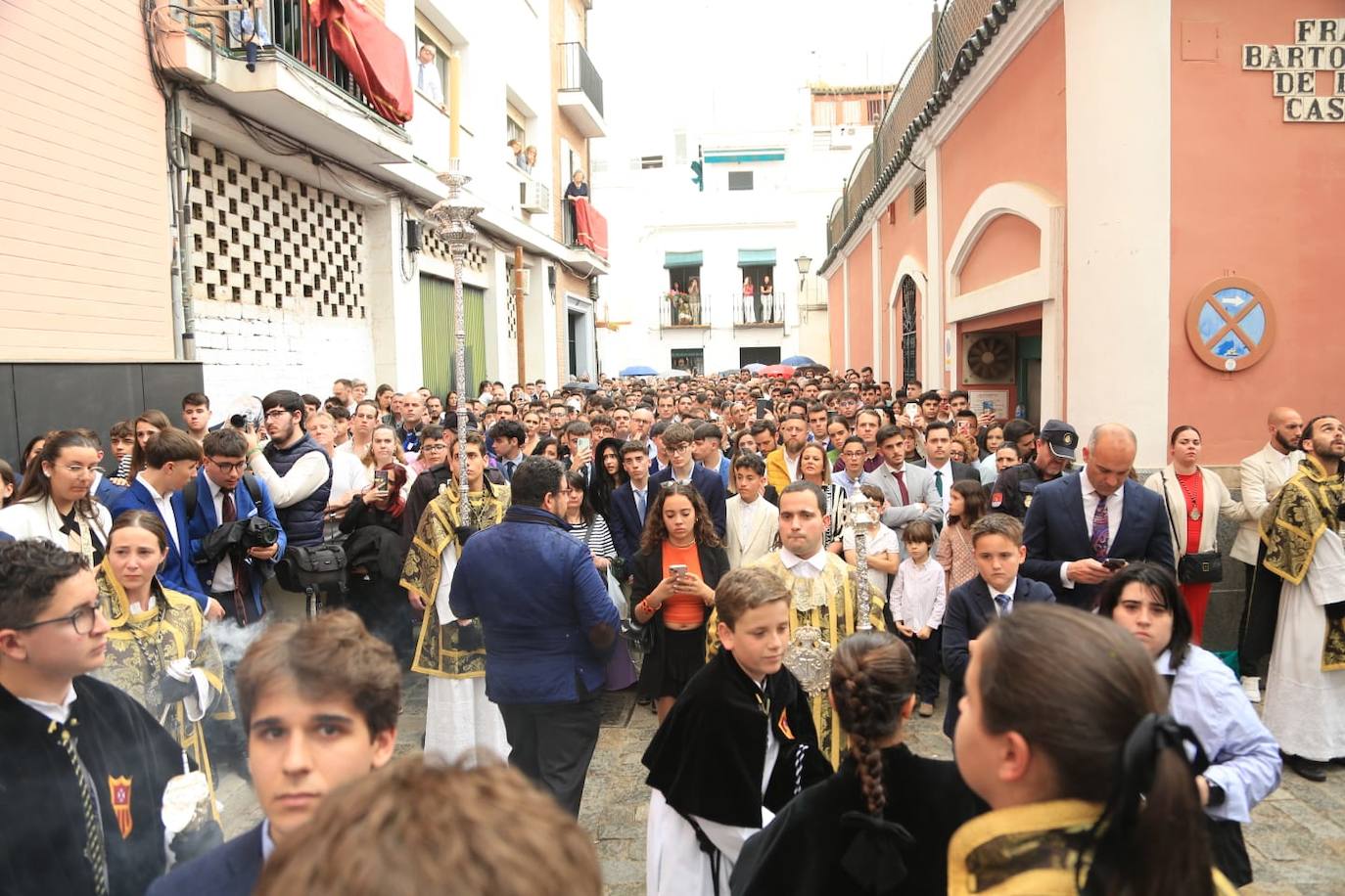 La hermandad de Jesús Despojado realiza su estación de penitencia con normalidad a pesar de las previsiones meteorológicas