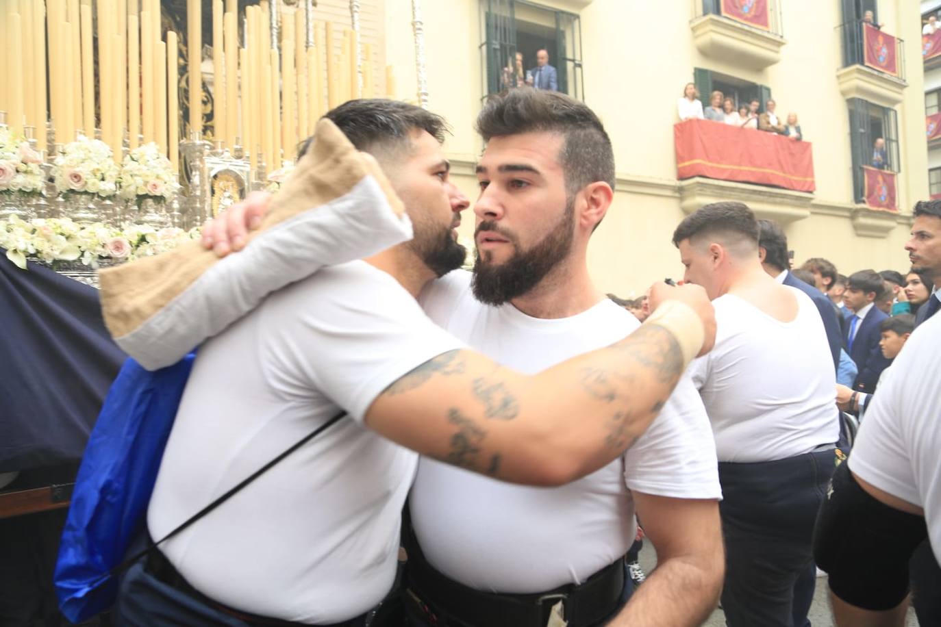 La hermandad de Jesús Despojado realiza su estación de penitencia con normalidad a pesar de las previsiones meteorológicas