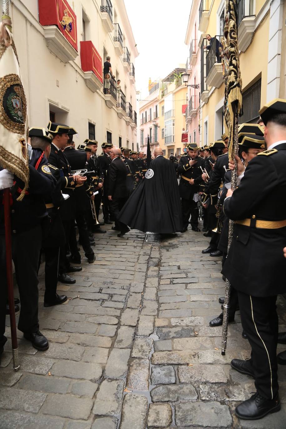 La hermandad de Jesús Despojado realiza su estación de penitencia con normalidad a pesar de las previsiones meteorológicas