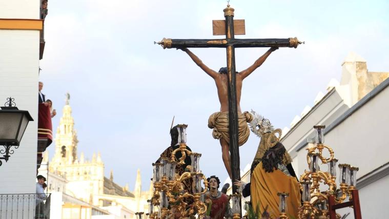 Lunes Santo de la Semana Santa de Sevilla 2024, en imágenes