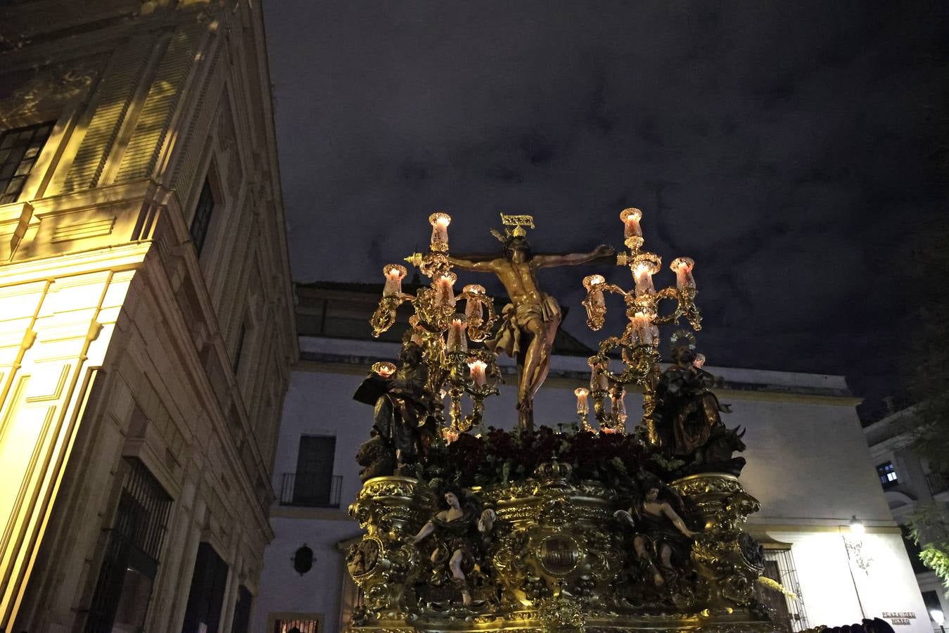 La noche del Lunes Santo se vivió gran emoción con la salida del Museo