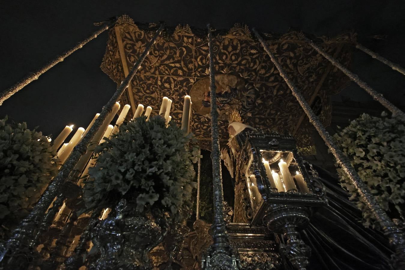 La noche del Lunes Santo se vivió gran emoción con la salida del Museo