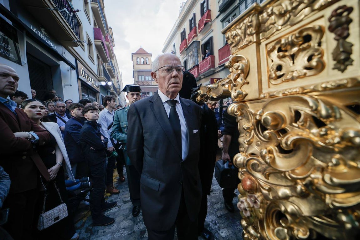 El impresionante paso de Santa Marta, en su salida este Lunes Santo 