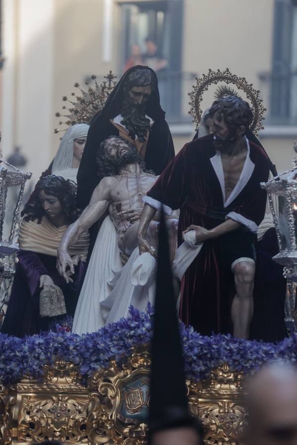 El impresionante paso de Santa Marta, en su salida este Lunes Santo 