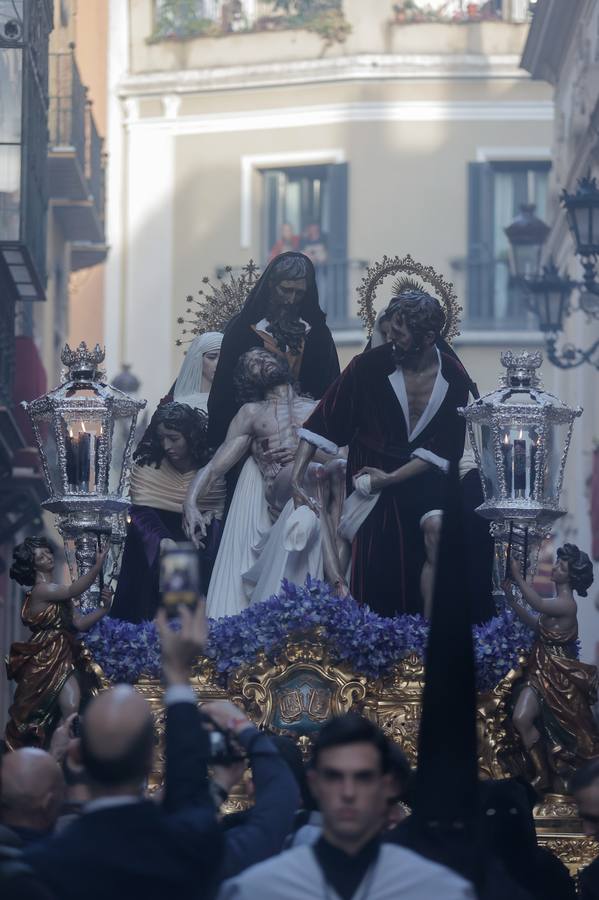 El impresionante paso de Santa Marta, en su salida este Lunes Santo 